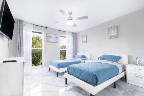 Tiny photo for 2060 Amesbury Circle, Wellington, FL 33414 (MLS # B26050118)