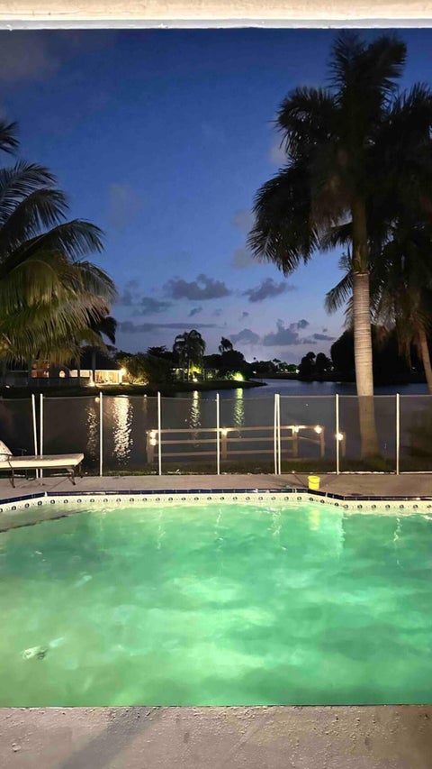 Tiny photo for 2060 Amesbury Circle, Wellington, FL 33414 (MLS # B26050118)