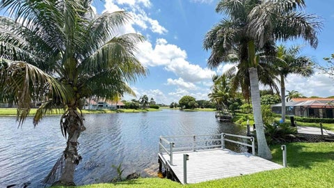 Tiny photo for 2060 Amesbury Circle, Wellington, FL 33414 (MLS # B26050118)