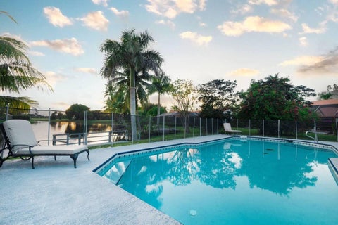 Tiny photo for 2060 Amesbury Circle, Wellington, FL 33414 (MLS # B26050118)