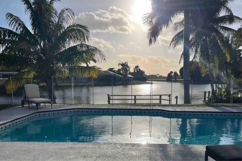 Tiny photo for 2060 Amesbury Circle, Wellington, FL 33414 (MLS # B26050118)