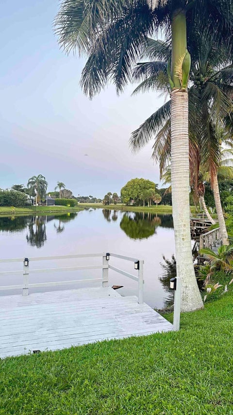 Tiny photo for 2060 Amesbury Circle, Wellington, FL 33414 (MLS # B26050118)