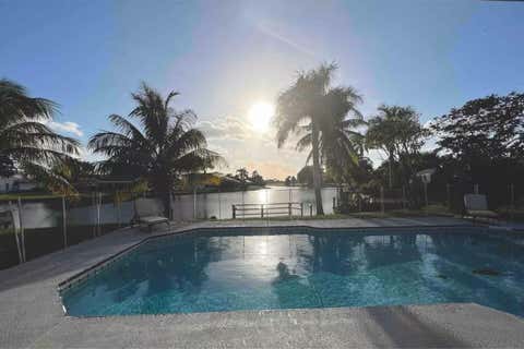 Tiny photo for 2060 Amesbury Circle, Wellington, FL 33414 (MLS # B26050118)