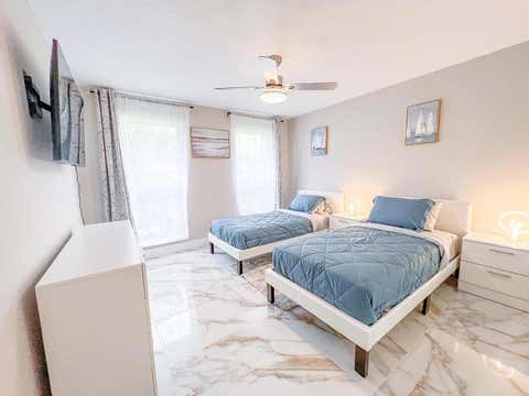 Tiny photo for 2060 Amesbury Circle, Wellington, FL 33414 (MLS # B26050118)