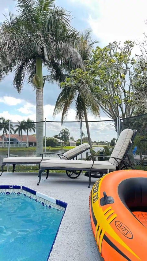 Tiny photo for 2060 Amesbury Circle, Wellington, FL 33414 (MLS # B26050118)
