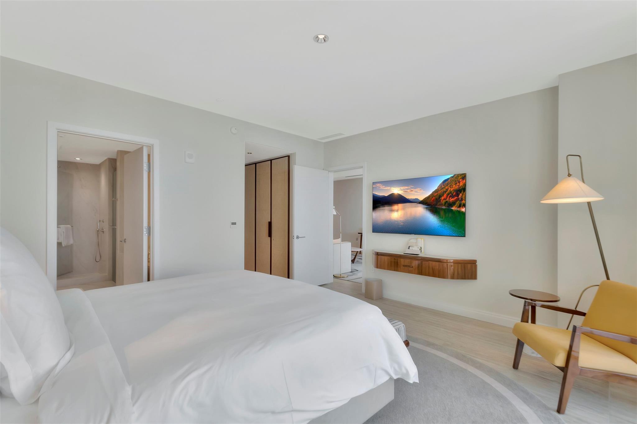 Four Seasons - Residential