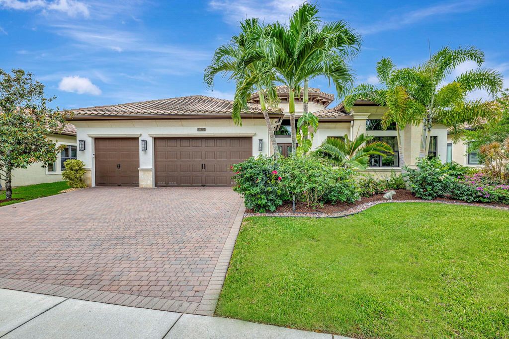 Photo of 8873 Sydney Harbor Circle, Delray Beach, FL 33446 (MLS # R10986347)