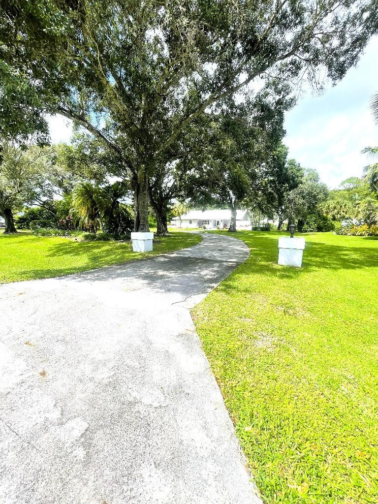 14183 Greentree Trail