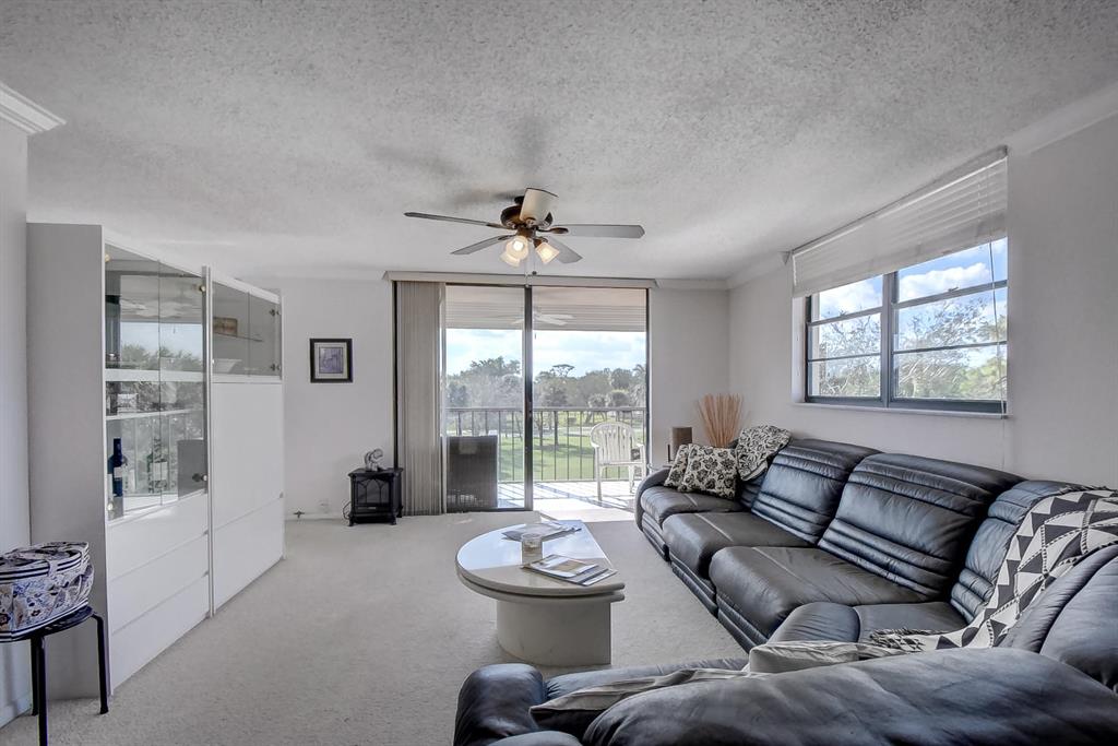 DEER CREEK COUNTRY CLUB E - Residential