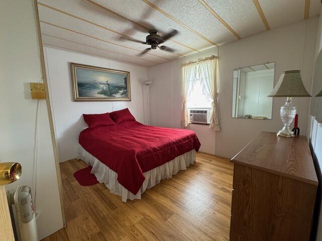 WHISPERING CREEK - Residential