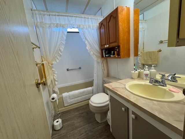 WHISPERING CREEK - Residential