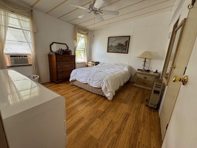 WHISPERING CREEK - Residential