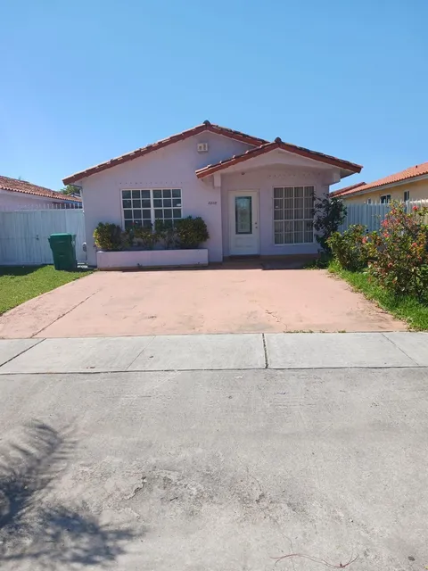 8808 NW 112th Ter, Hialeah, FL MLS: F10499752
