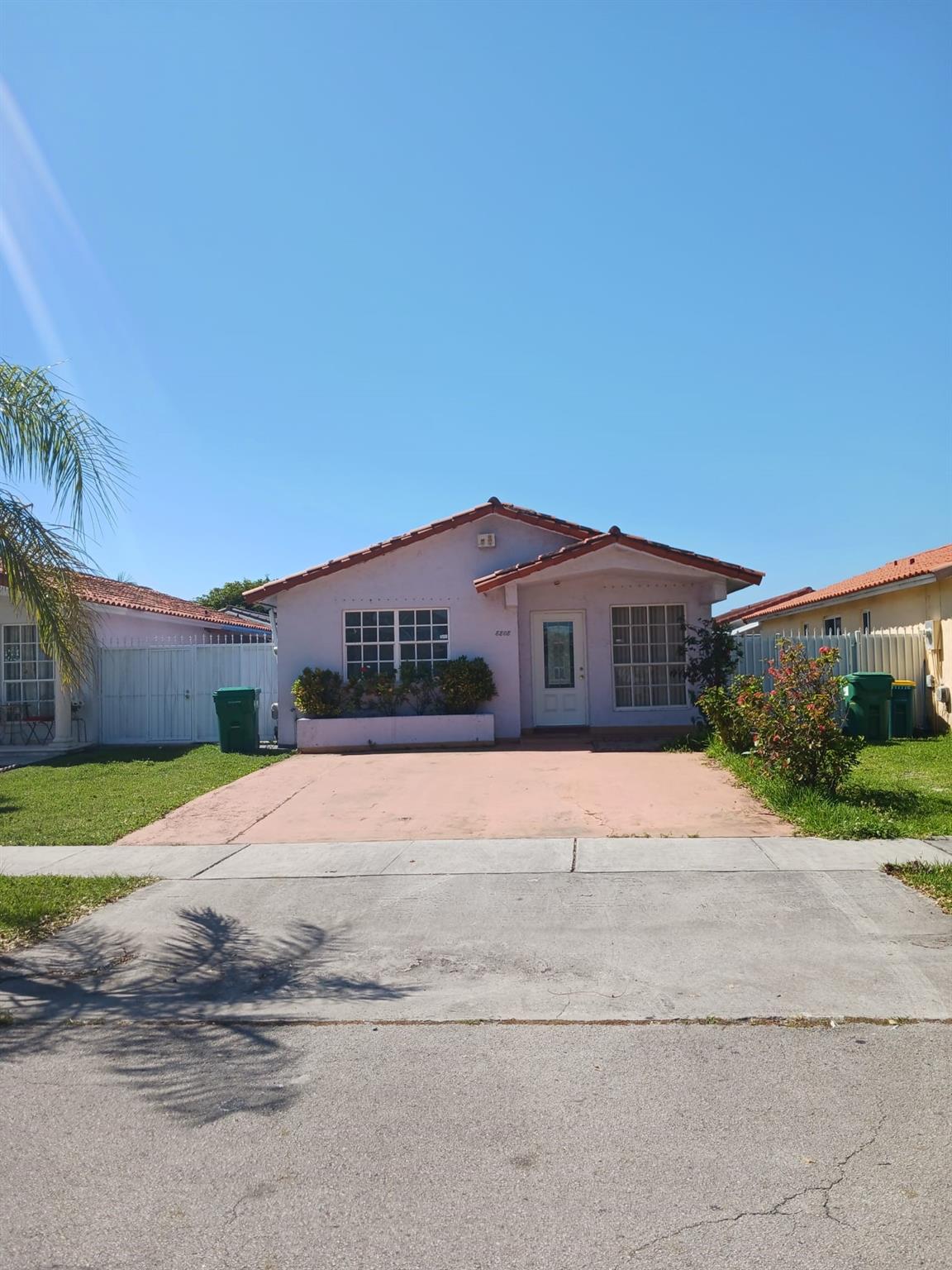 8808 NW 112th Ter