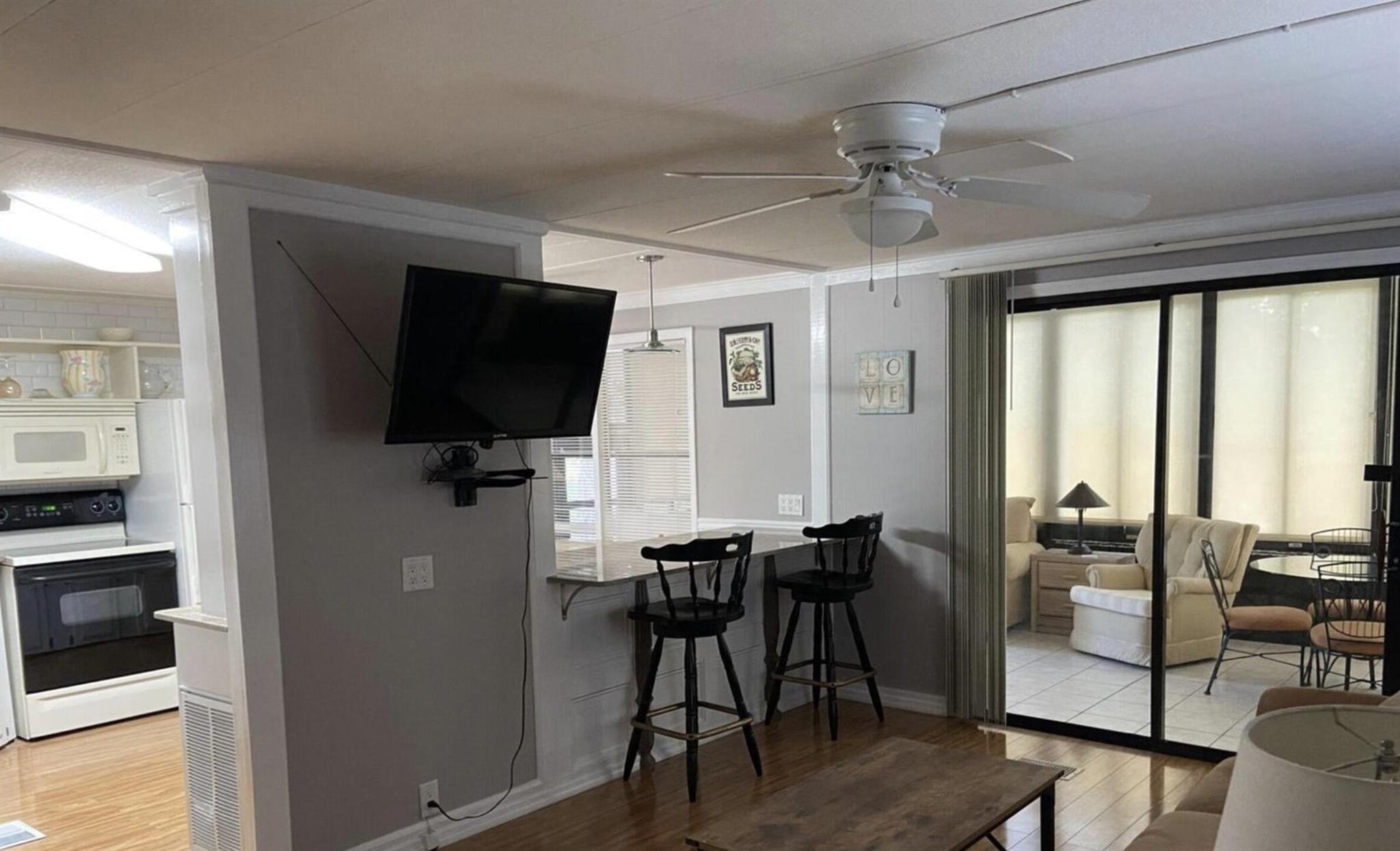 Lake Fairways Country Clu - Residential Lease
