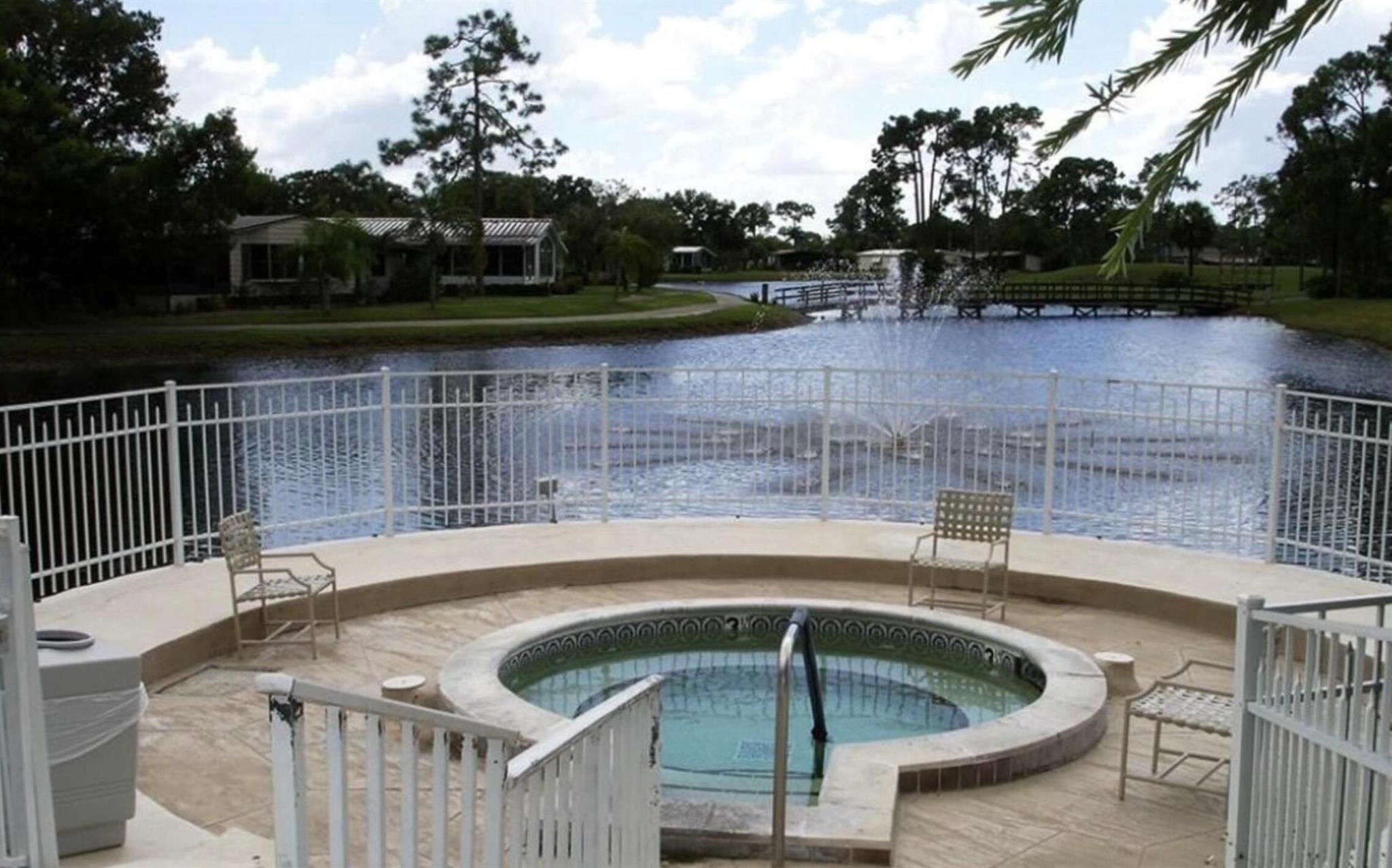 Lake Fairways Country Clu - Residential Lease