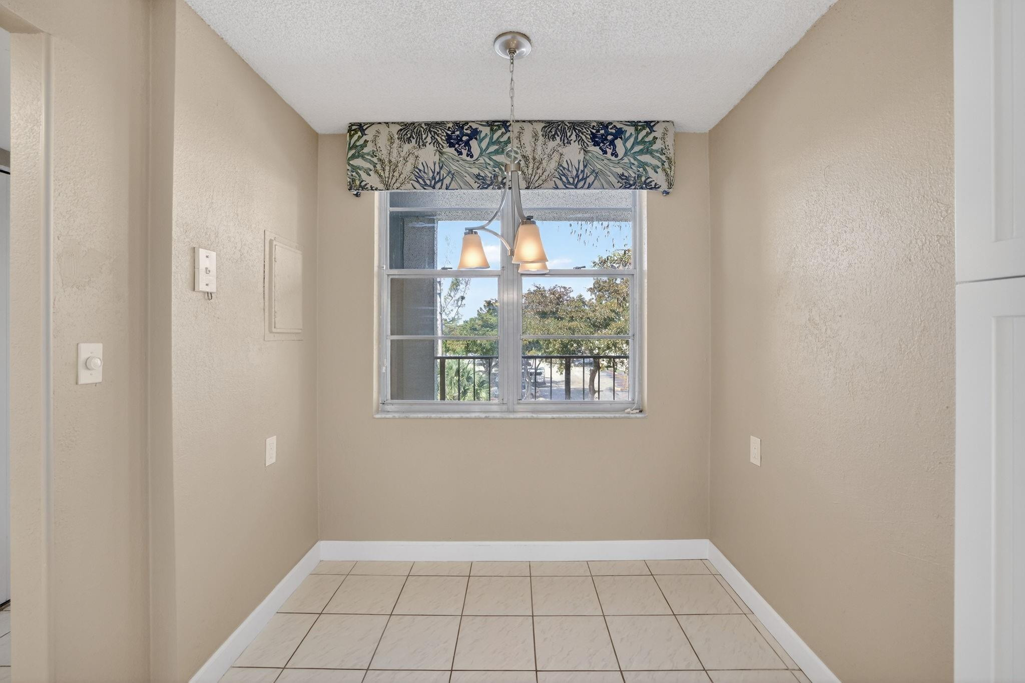 CYPRESS CHASE CONDO - Residential