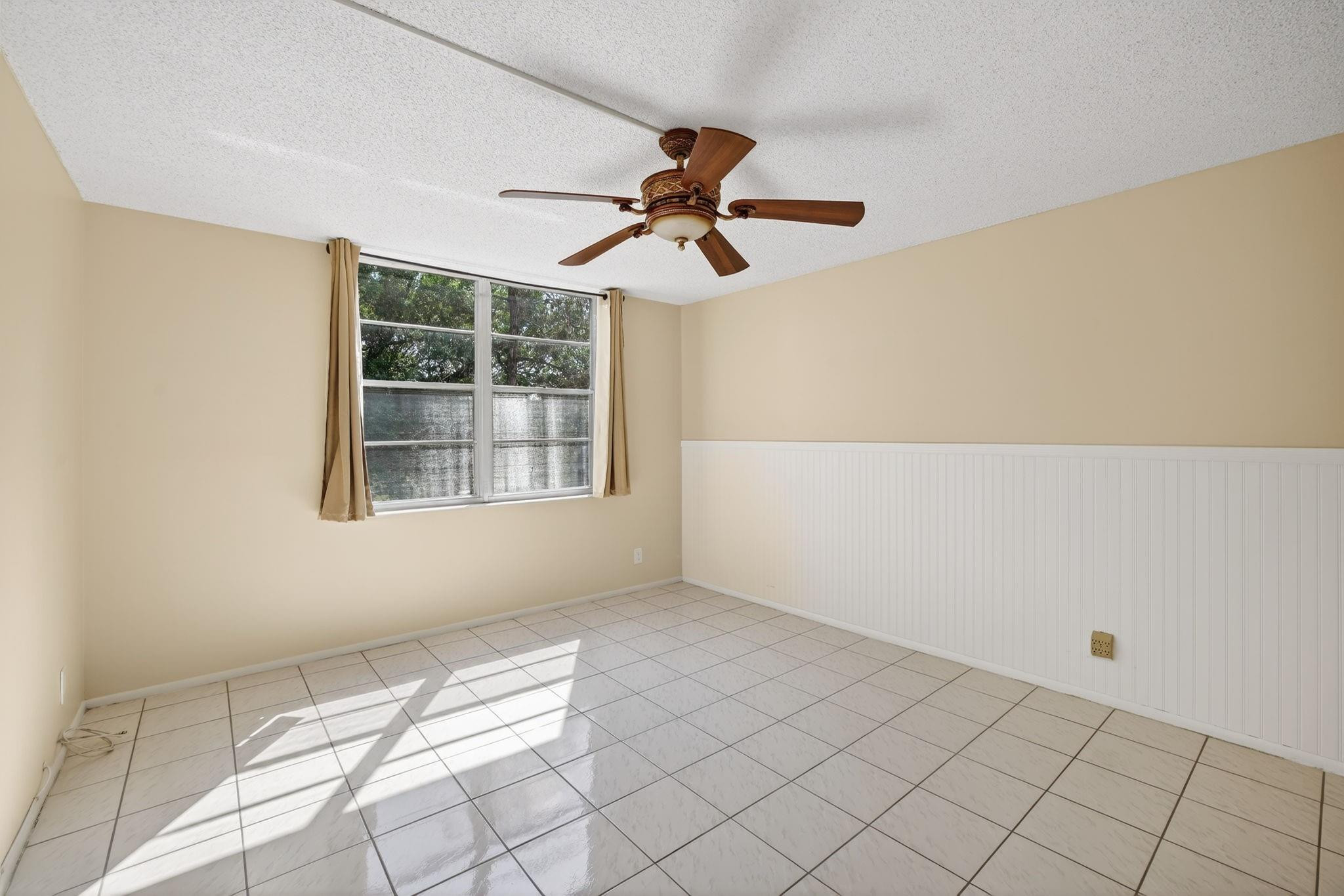 CYPRESS CHASE CONDO - Residential