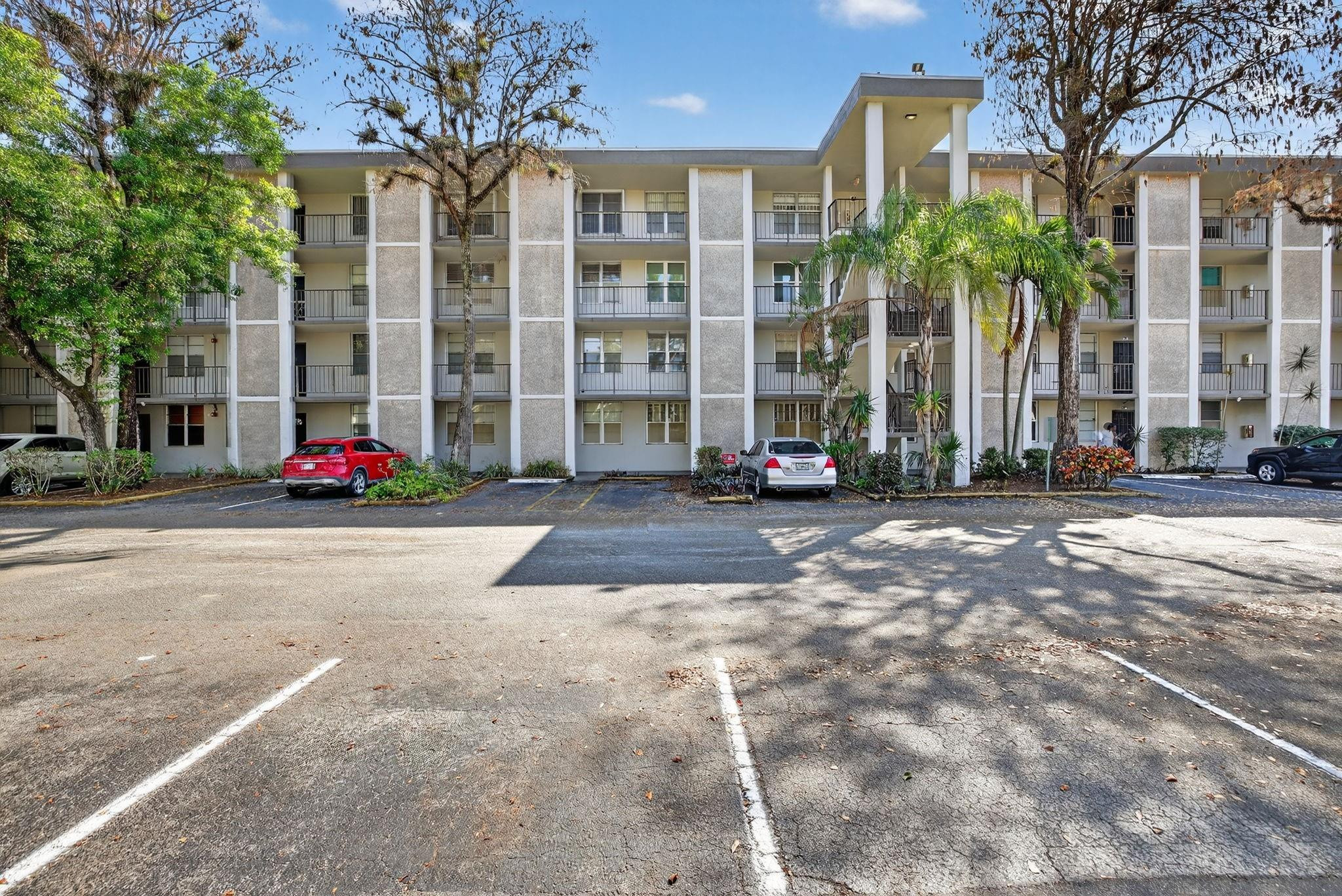 CYPRESS CHASE CONDO - Residential