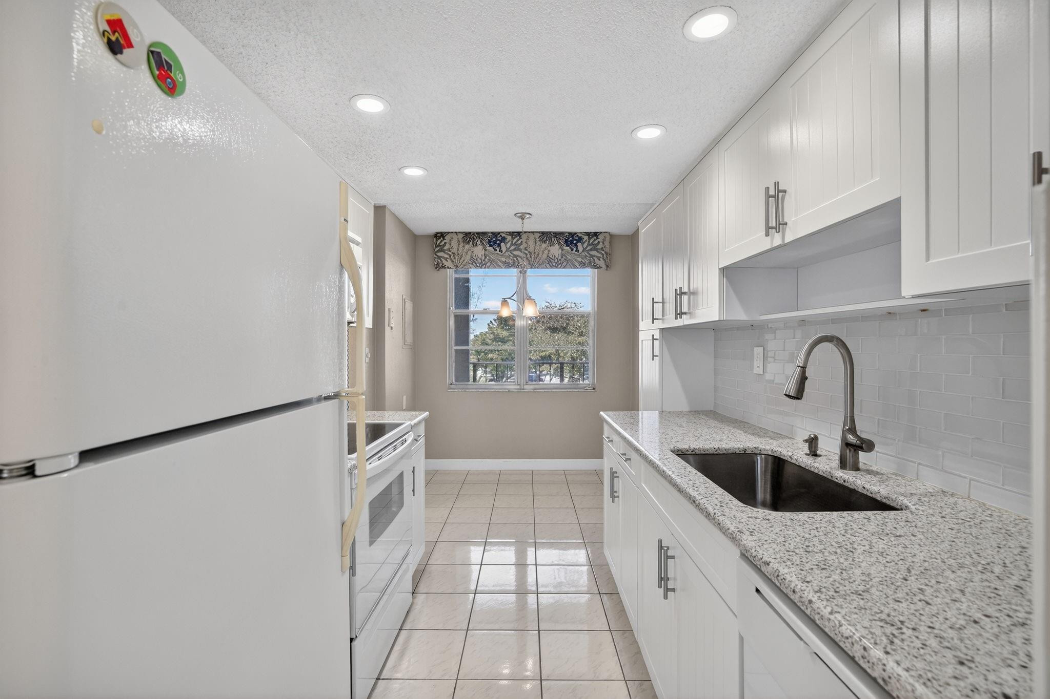 CYPRESS CHASE CONDO - Residential