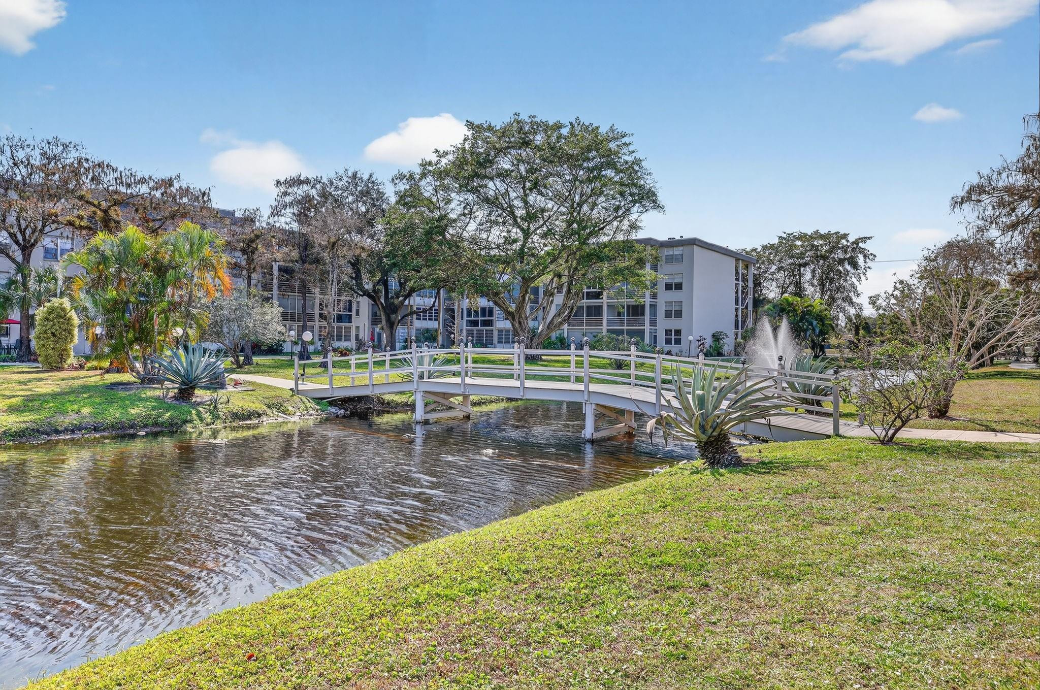 CYPRESS CHASE CONDO - Residential