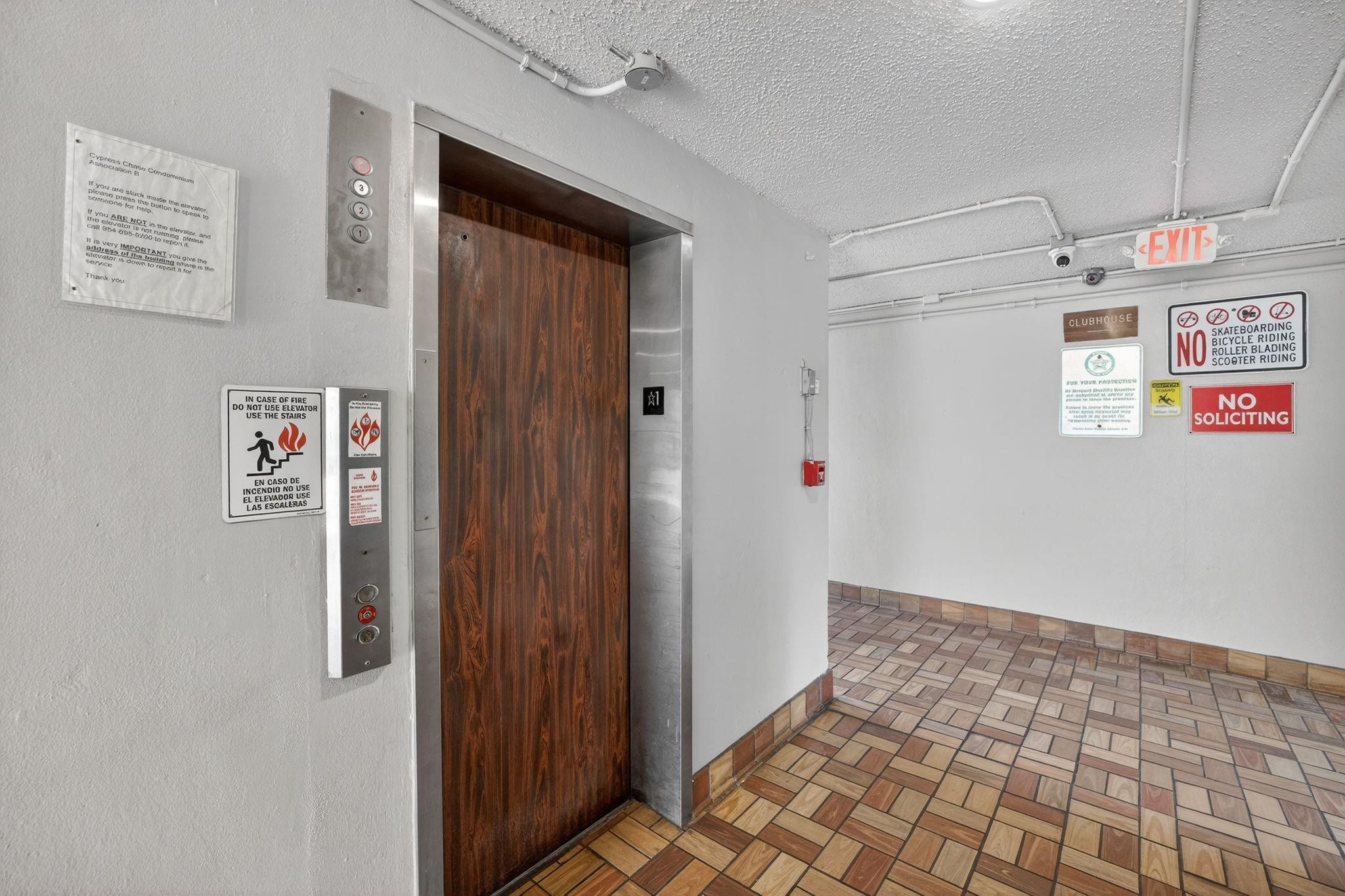 CYPRESS CHASE CONDO - Residential