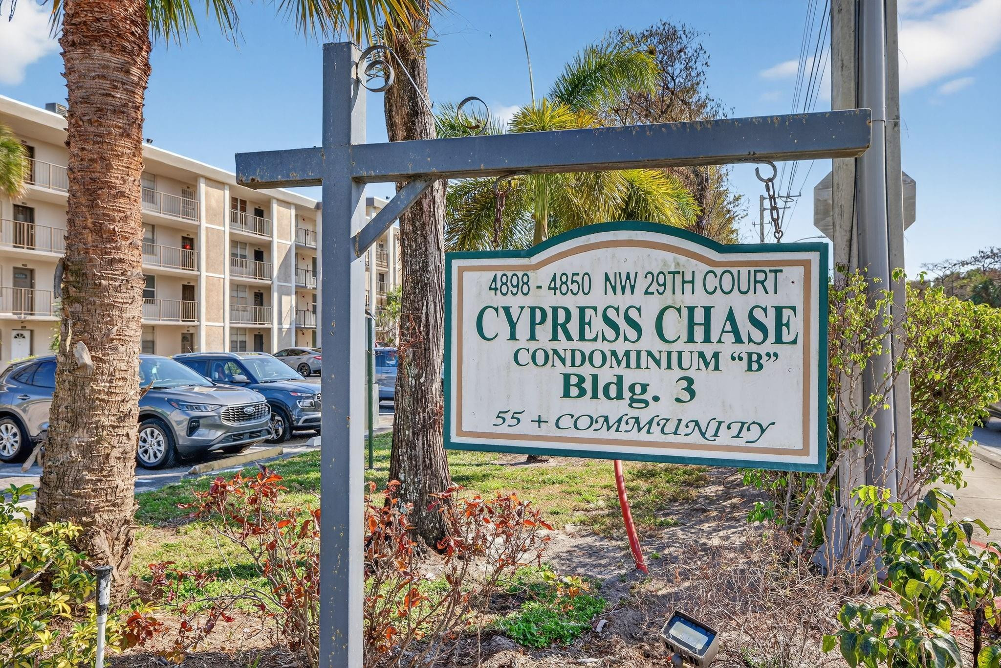CYPRESS CHASE CONDO - Residential