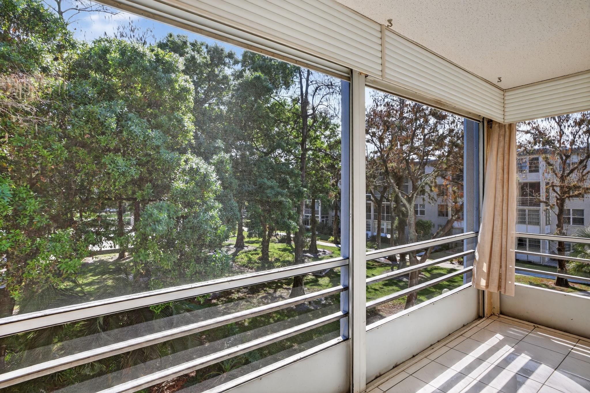 CYPRESS CHASE CONDO - Residential