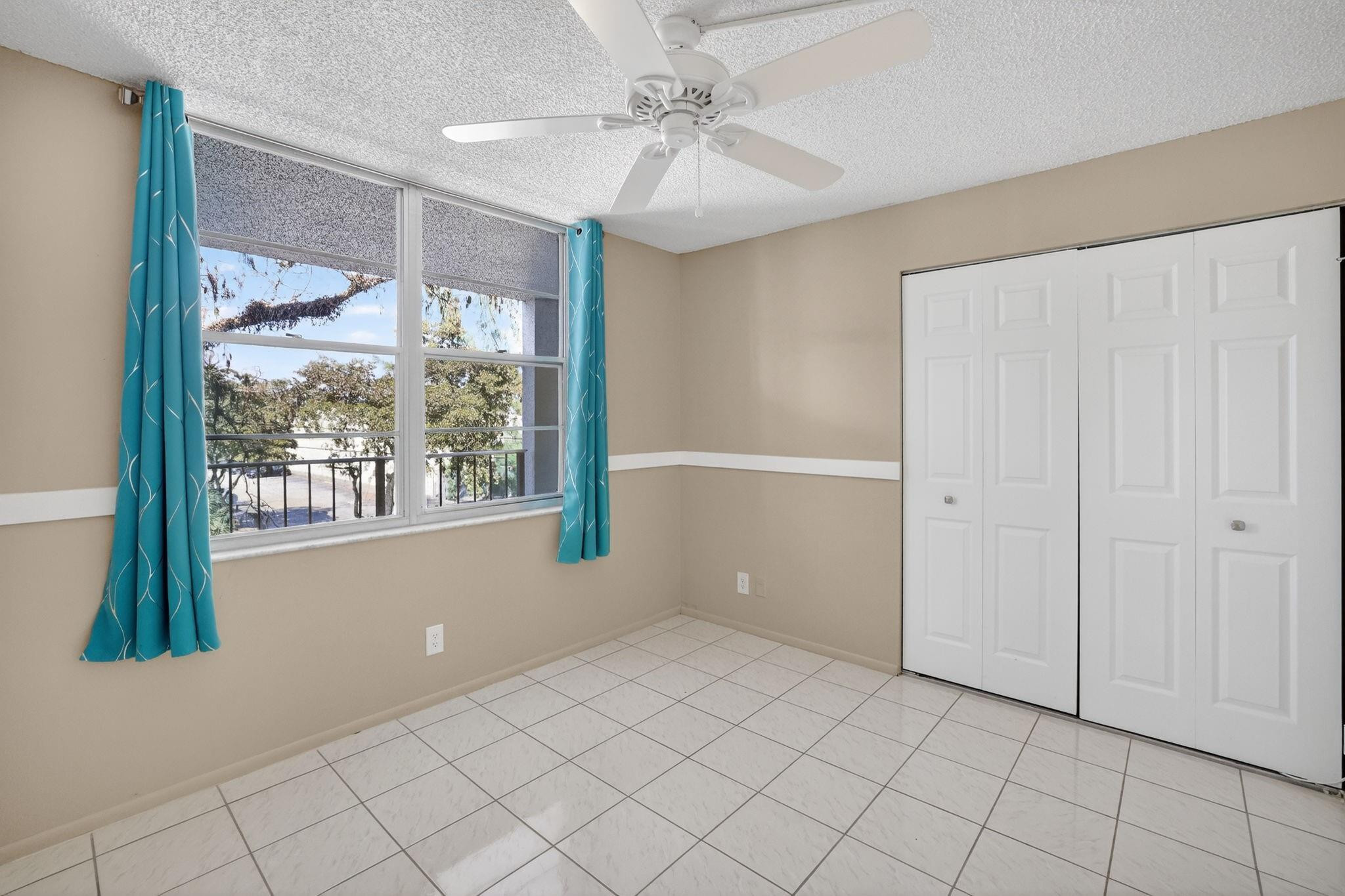 CYPRESS CHASE CONDO - Residential