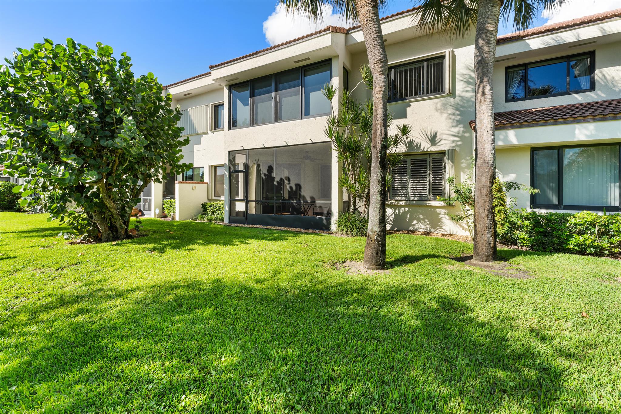 SEA OATS OF JUNO BEACH CO - Residential Lease