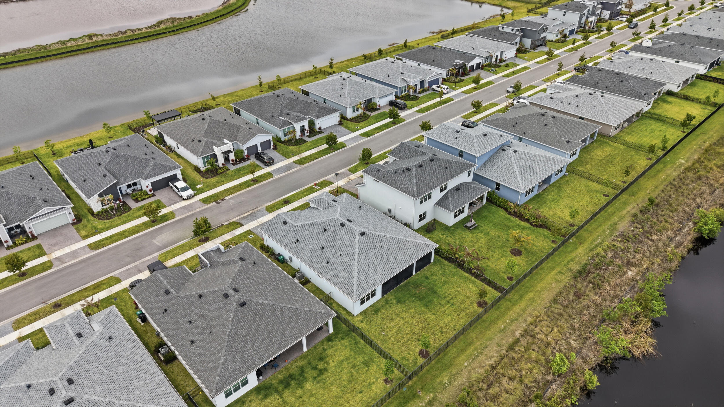 SOUTHERN GROVE PARCEL 28 REPLAT - Residential