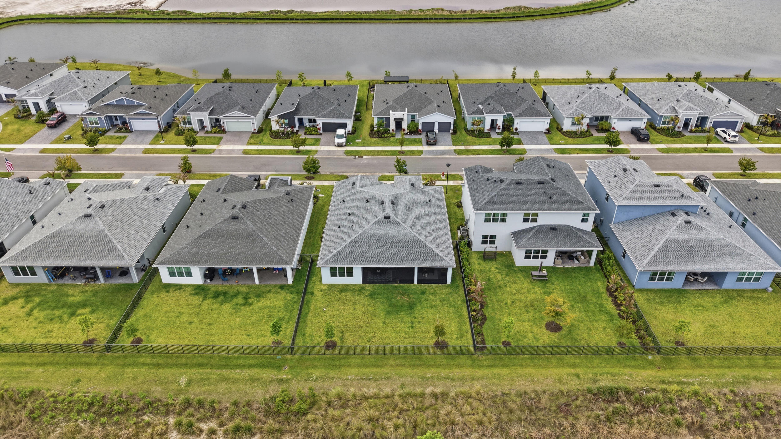 SOUTHERN GROVE PARCEL 28 REPLAT - Residential