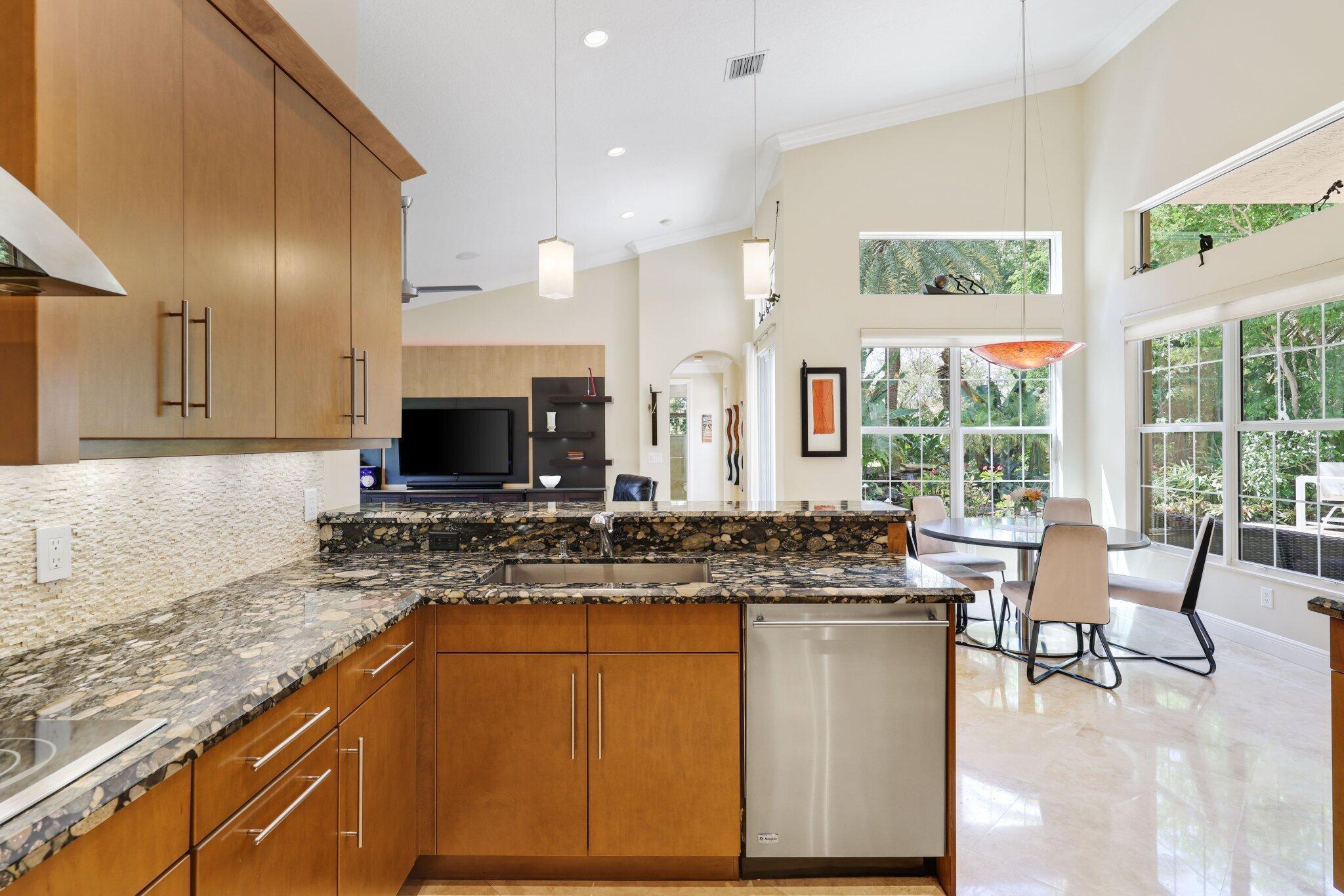 CANYON SPRINGS - Residential