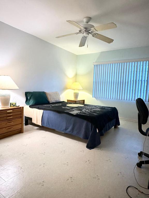 LAURELS AT MARGATE CONDO - Residential