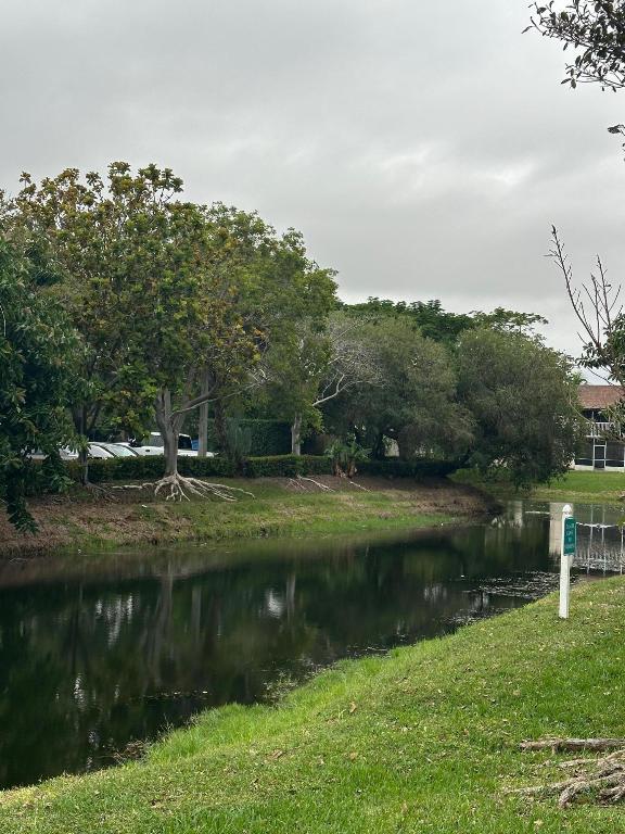 LAURELS AT MARGATE CONDO - Residential