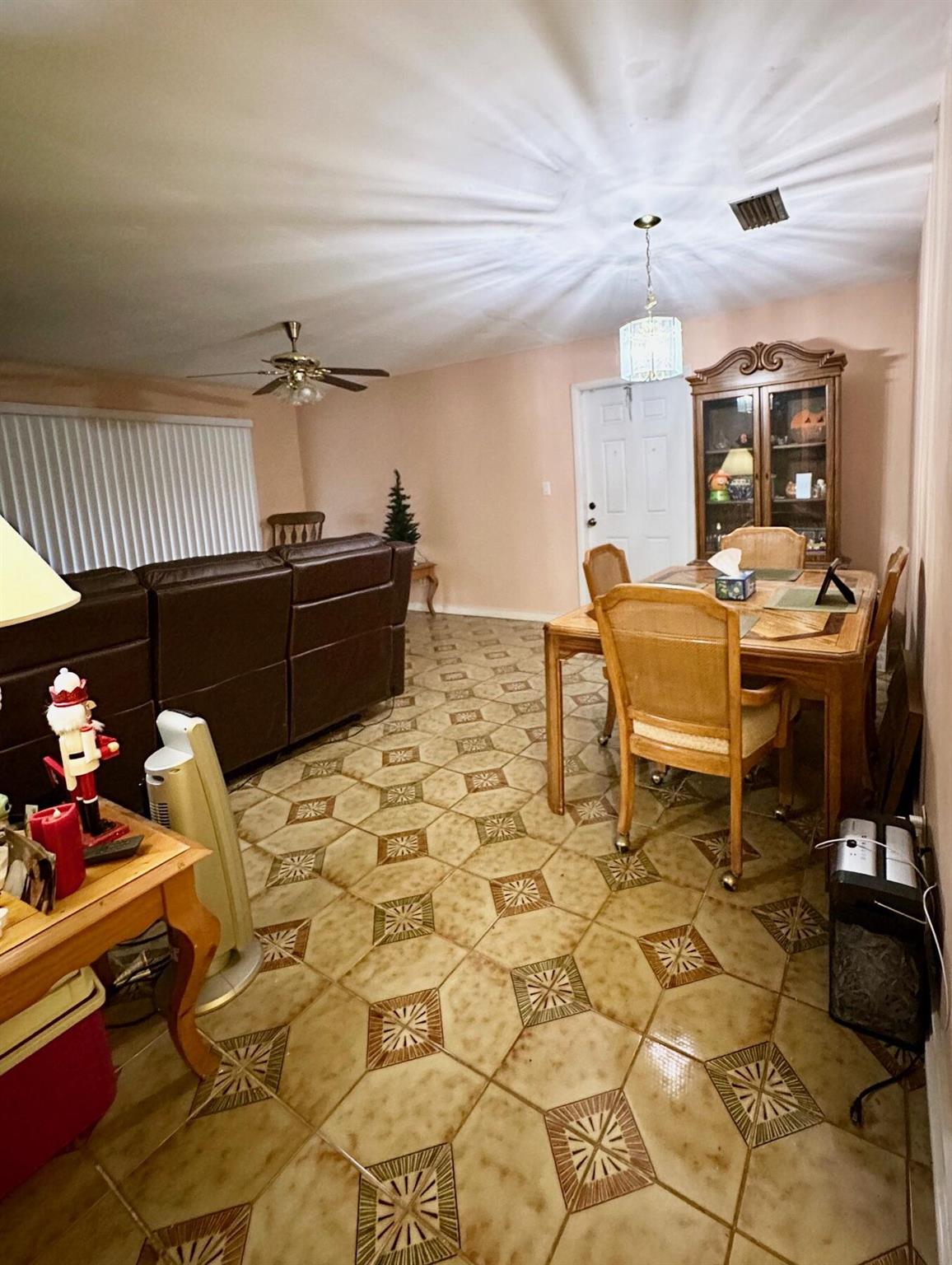 LAURELS AT MARGATE CONDO - Residential