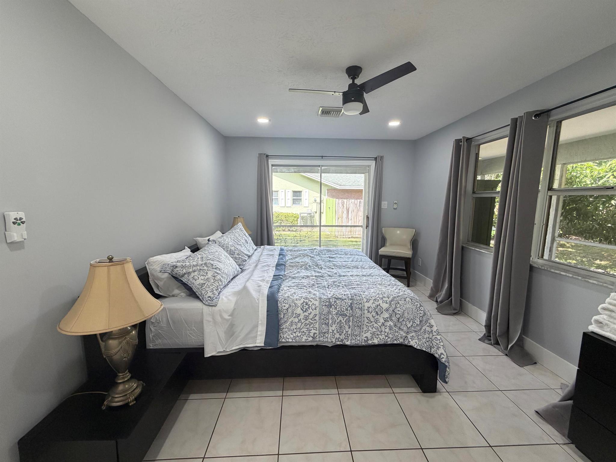 SOUTH SHORE 1 OF WELLINGT - Residential Lease