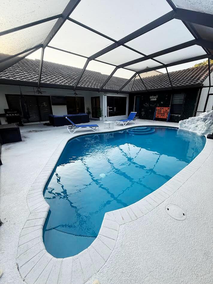WOODSIDE ESTATES - Residential