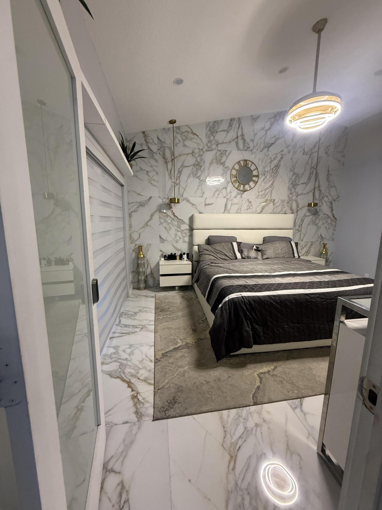 WOODSIDE ESTATES - Residential