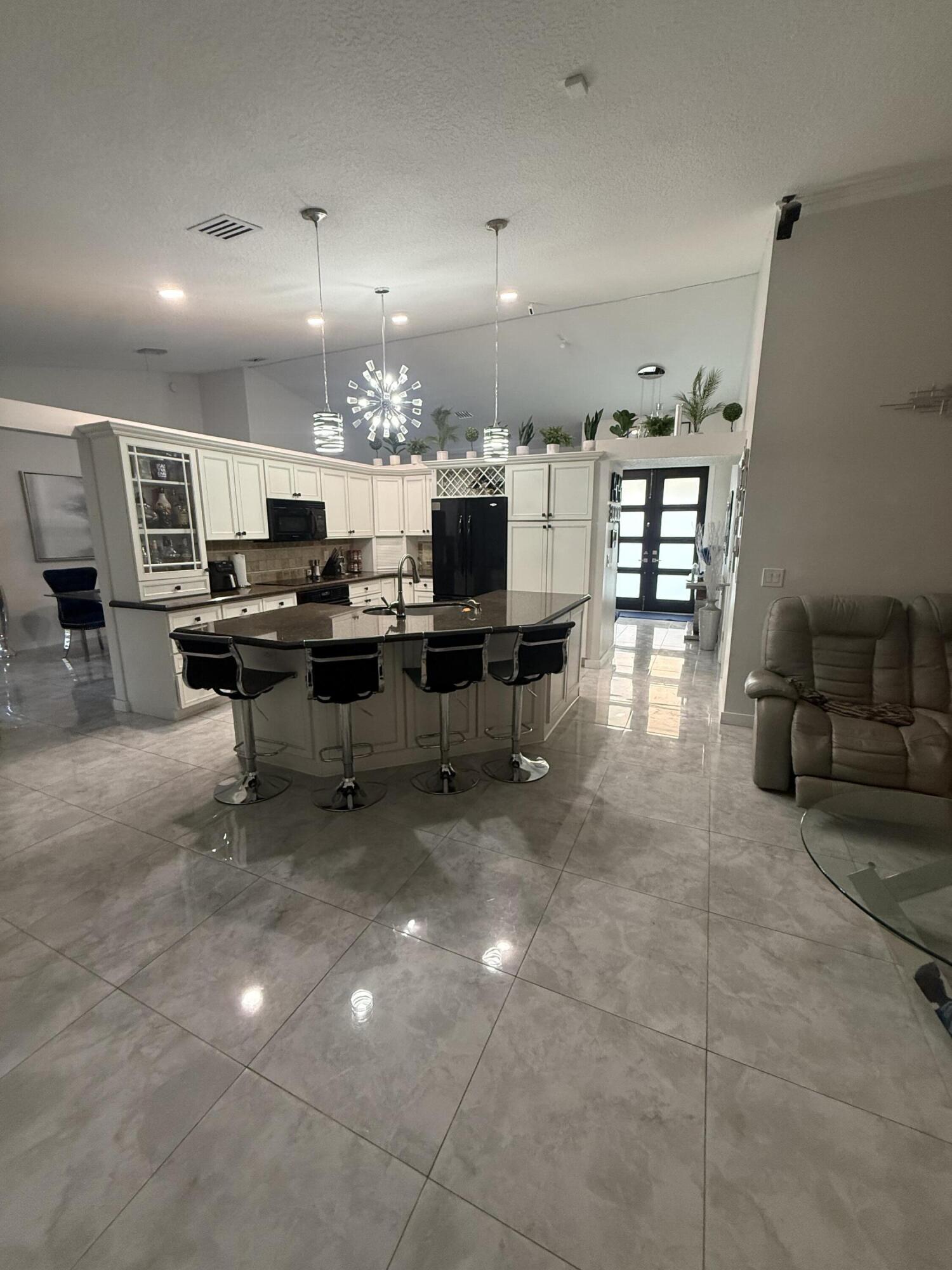 WOODSIDE ESTATES - Residential