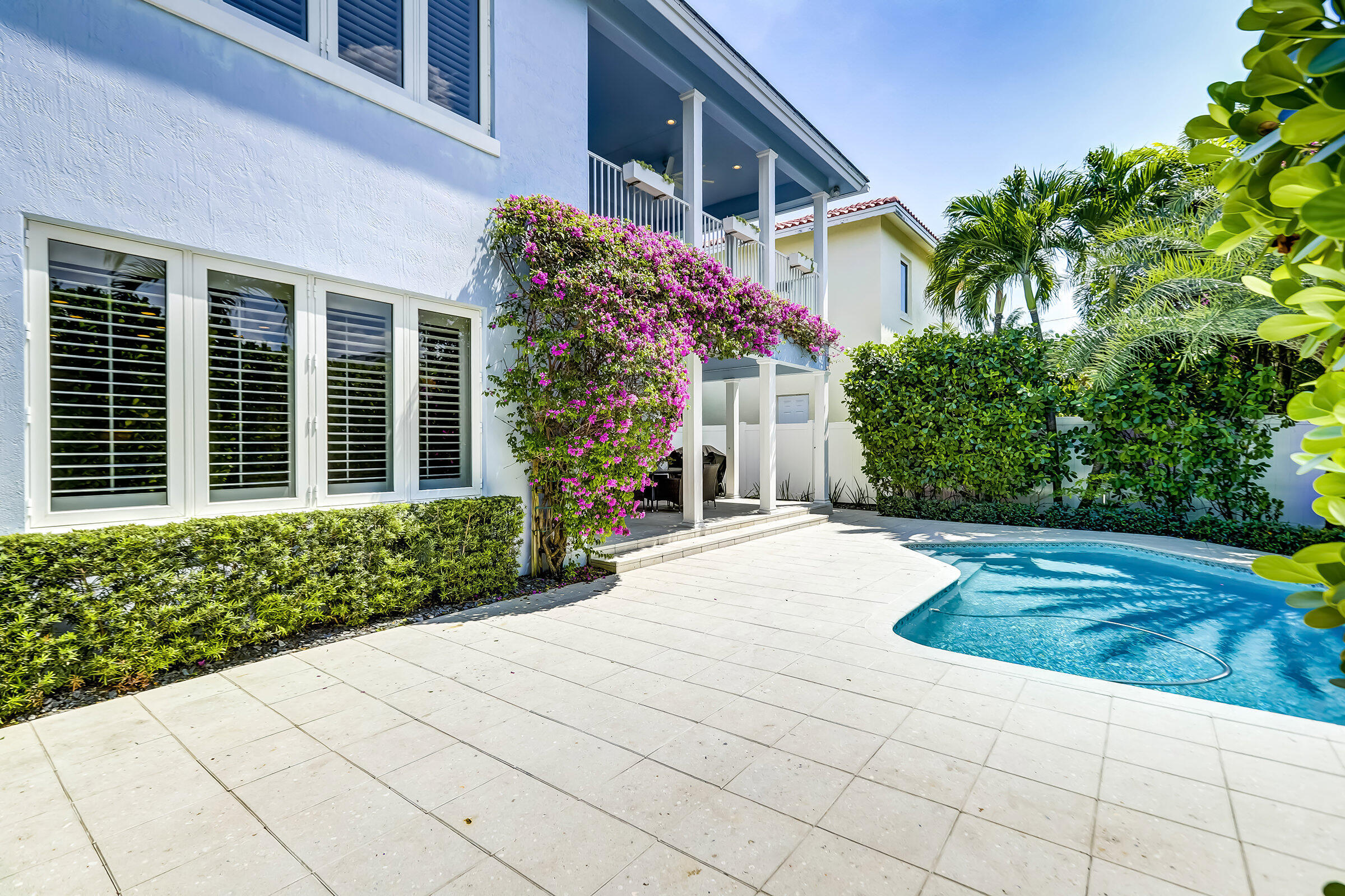 VICTORIA PARK - Residential Lease