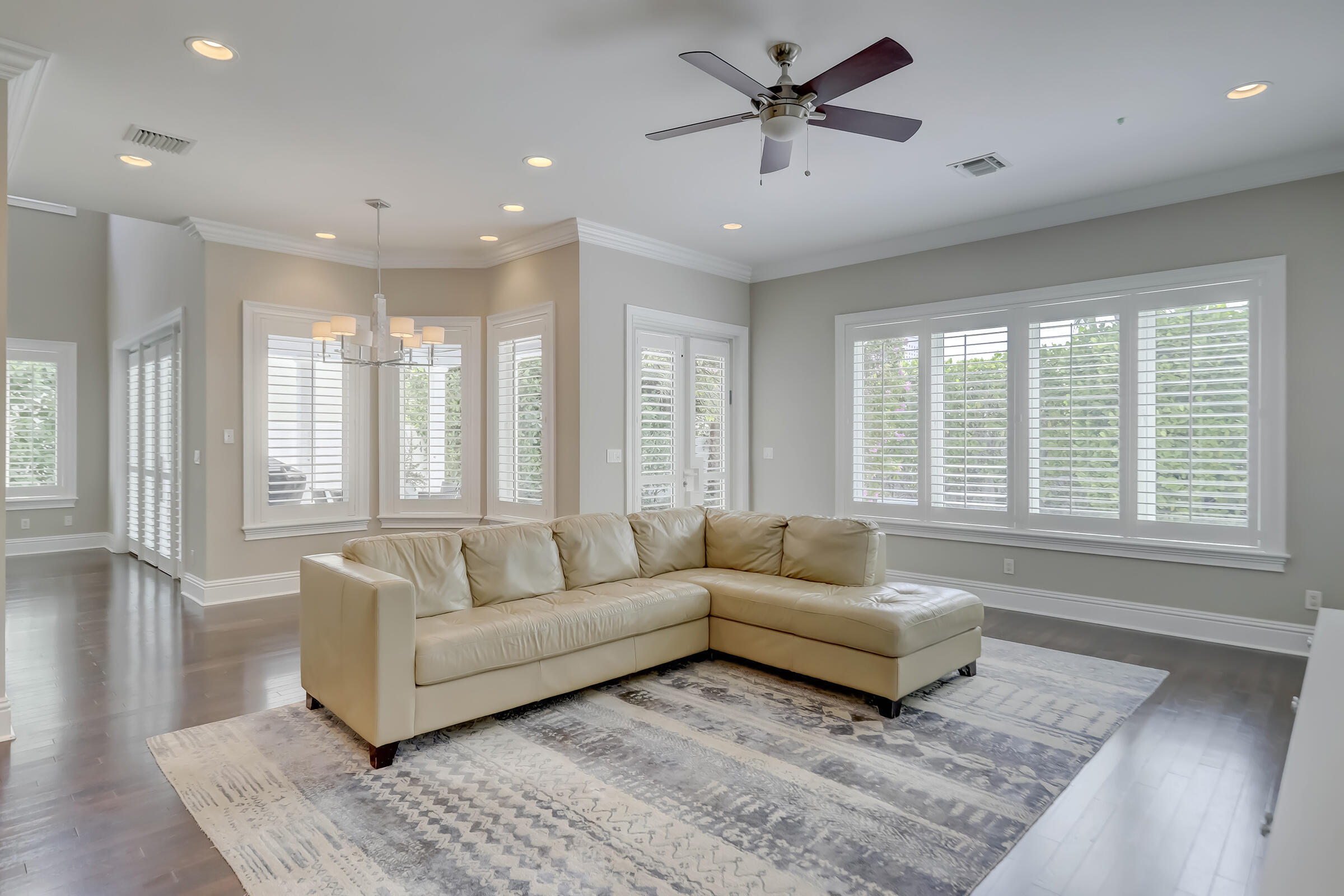 VICTORIA PARK - Residential Lease