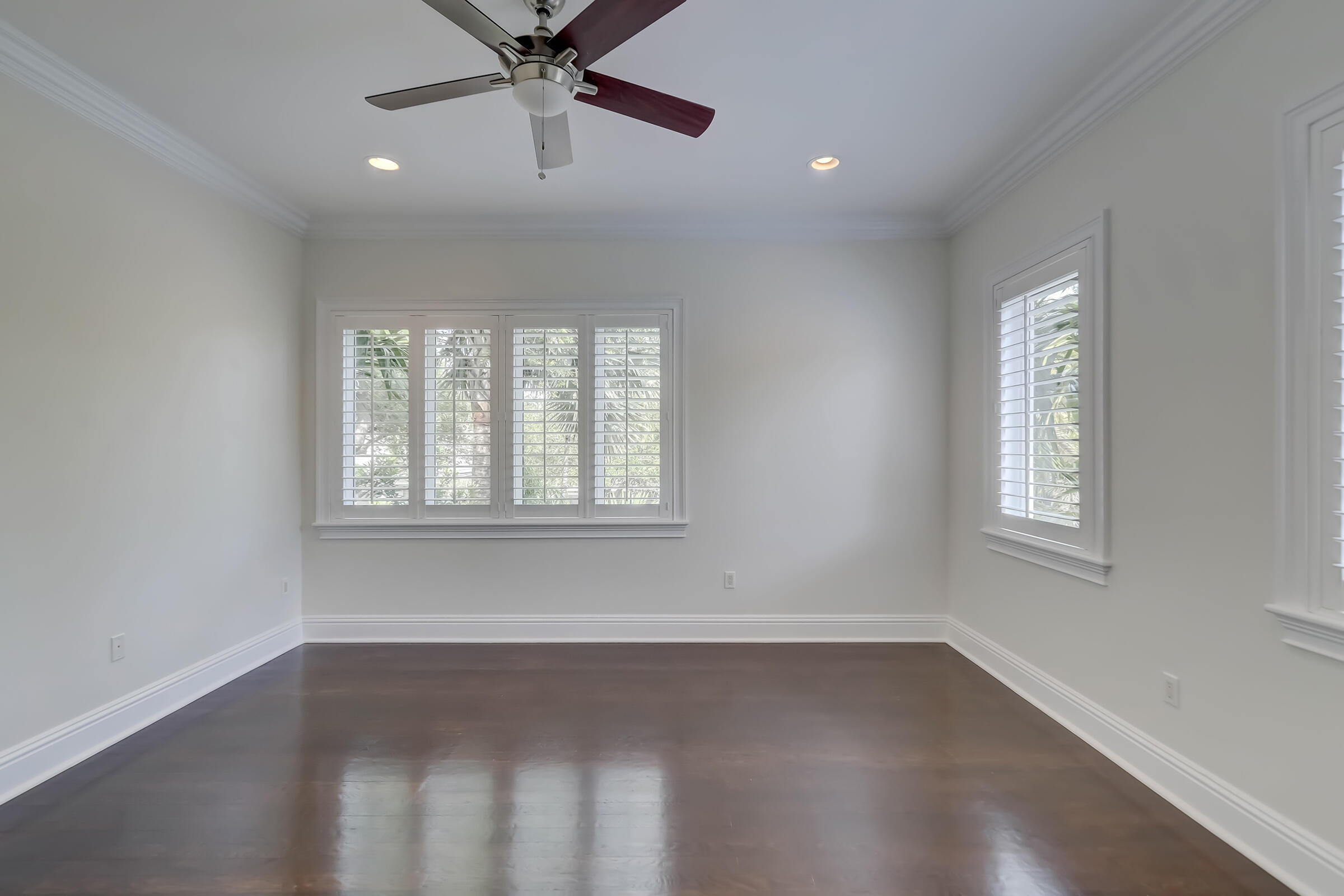 VICTORIA PARK - Residential Lease