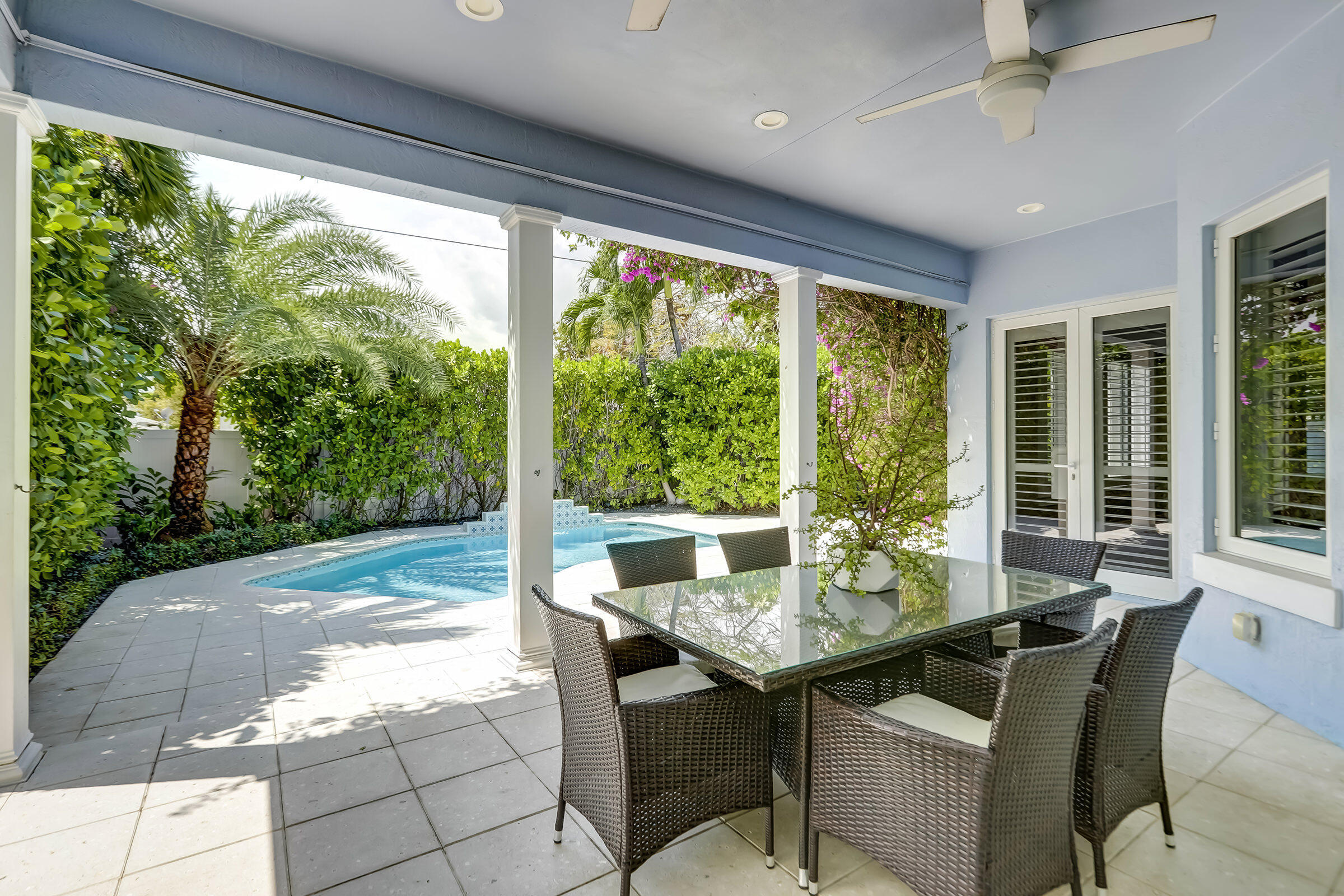 VICTORIA PARK - Residential Lease