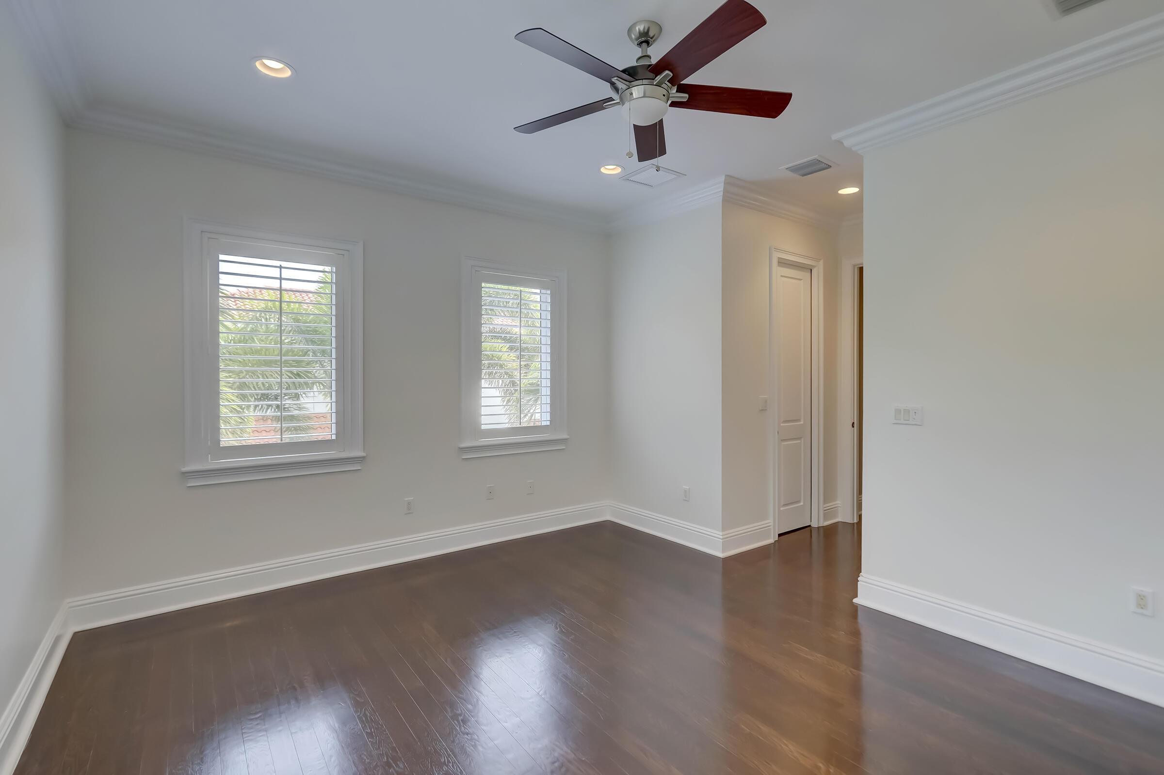 VICTORIA PARK - Residential Lease