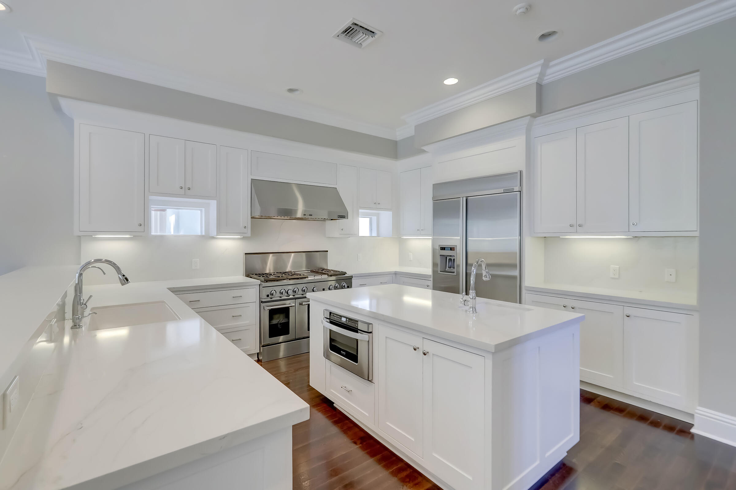 VICTORIA PARK - Residential Lease