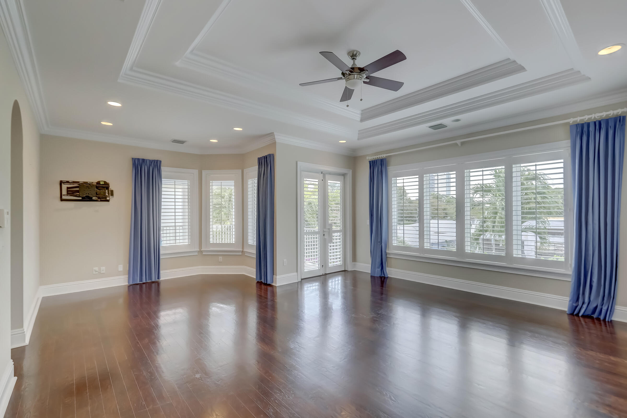VICTORIA PARK - Residential Lease