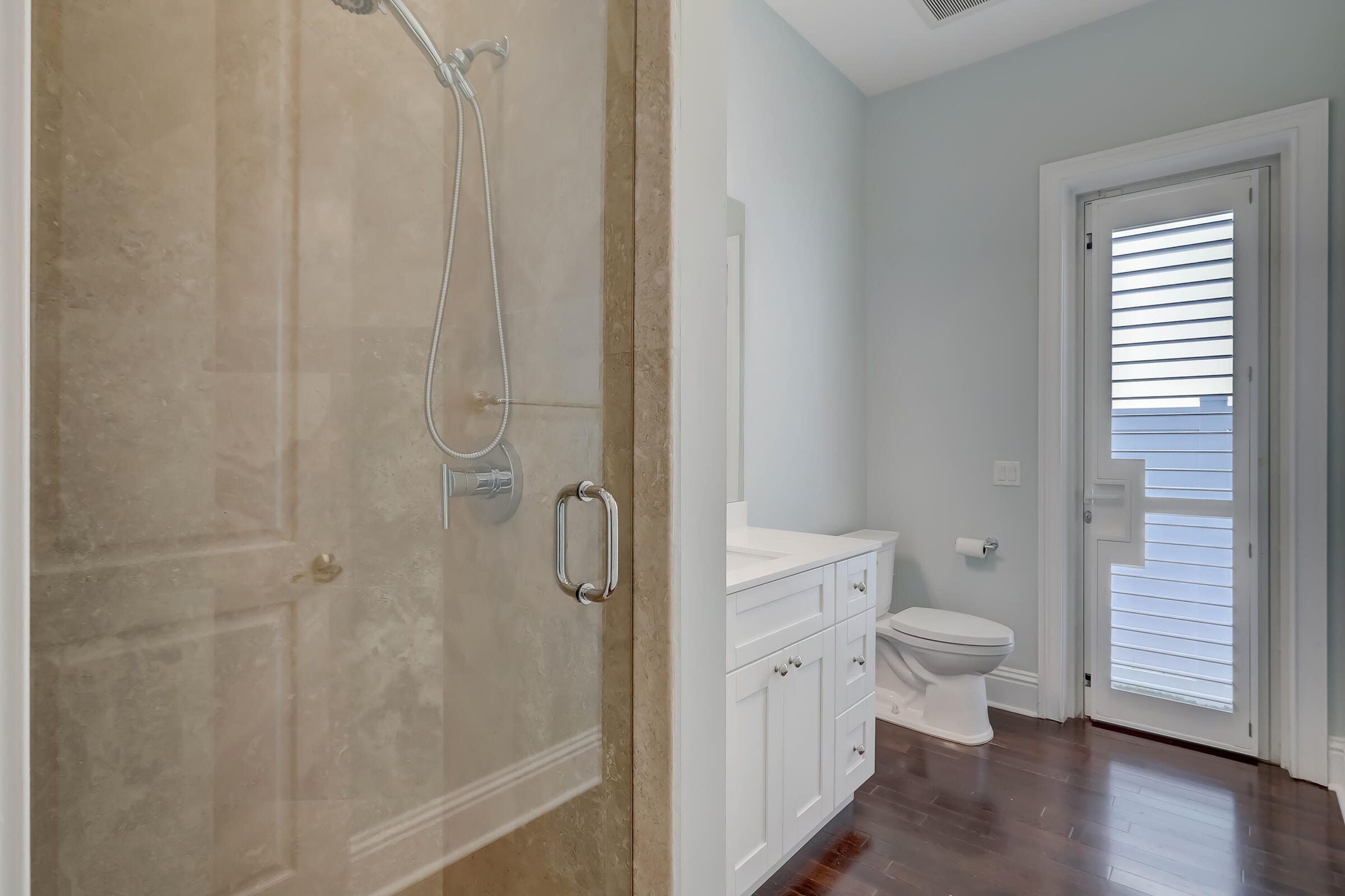 VICTORIA PARK - Residential Lease