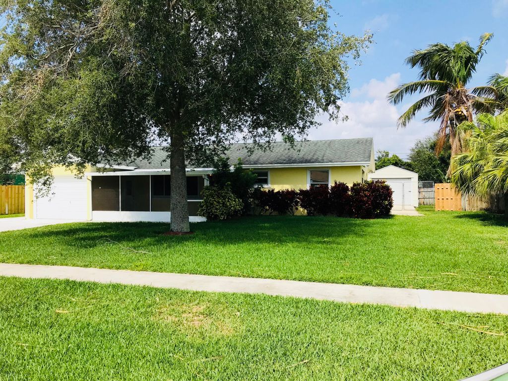 Photo of 500 Douglas Drive, Jupiter, FL 33458 (MLS # R10811525)