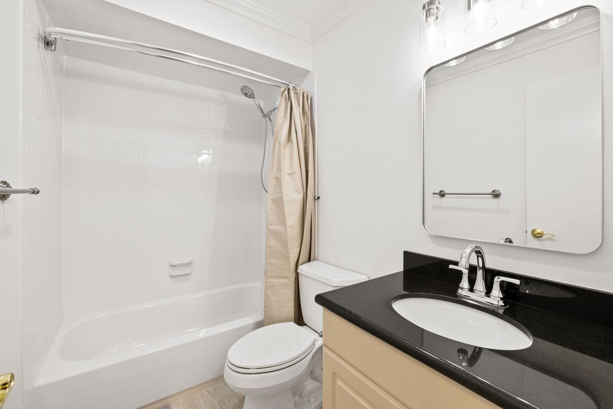 Family Twnhs Of The Lakes - Residential Lease